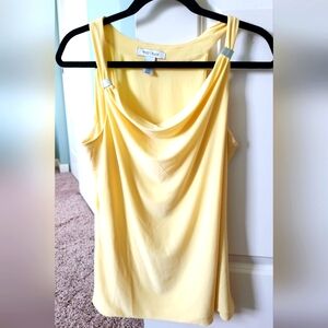 White house black market cute top